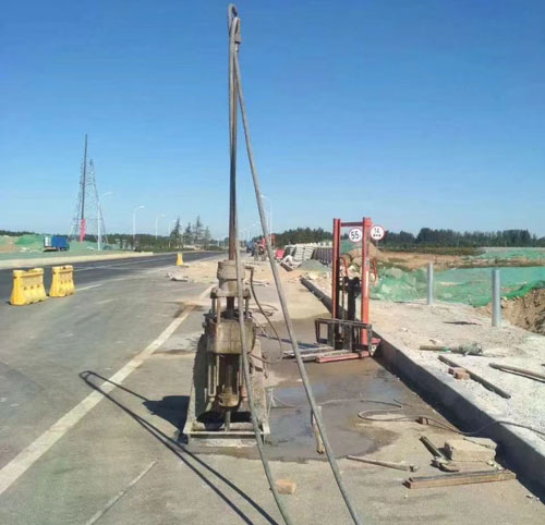 察布查尔公路高聚物注浆加固